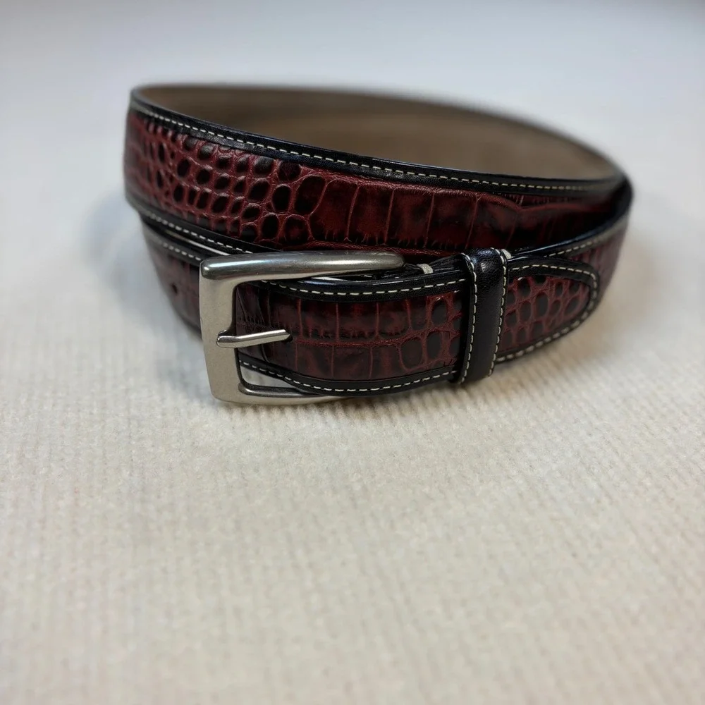 Tommy Bahama Mens 40 Brown Crocodile Embossed Leather Belt‎ Solid Brass Buckle
